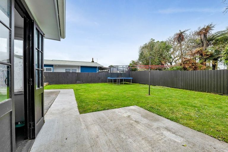Photo of property in 59 Camberwell Road, Hawera, 4610