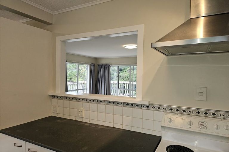 Photo of property in 50 Postgate Drive, Whitby, Porirua, 5024