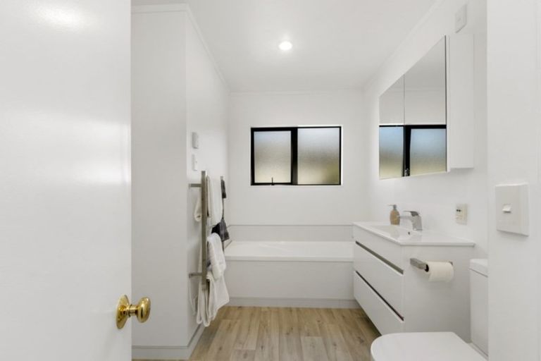 Photo of property in 3/358 Waiwhetu Road, Fairfield, Lower Hutt, 5011