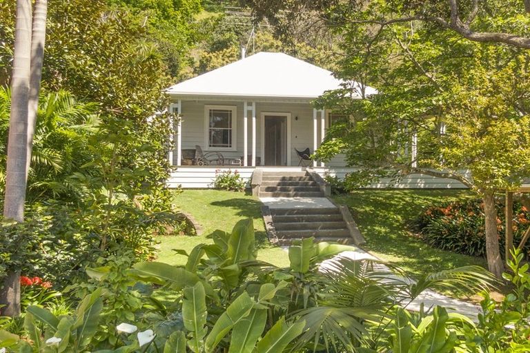 Photo of property in 51 Church Street, Devonport, Auckland, 0624