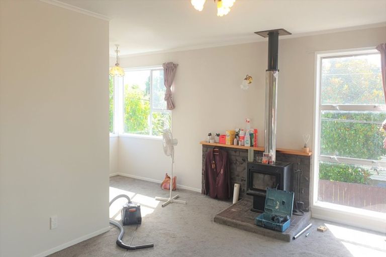 Photo of property in 63 Nikau Street, New Lynn, Auckland, 0600