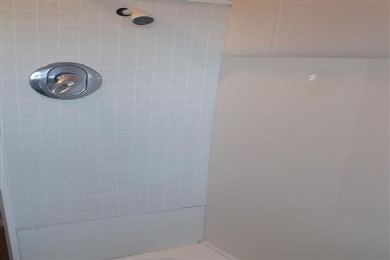 Photo of property in 2/8a Christie Crescent, Havelock North, 4130