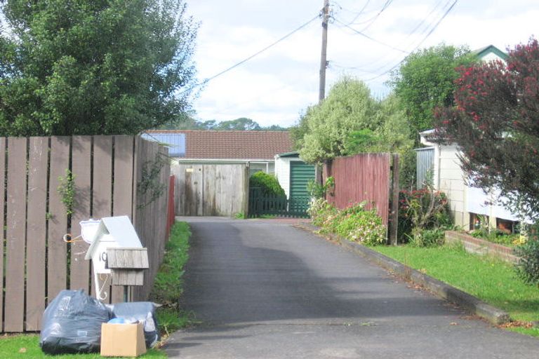 Photo of property in 108 Bruce Mclaren Road, Henderson, Auckland, 0612