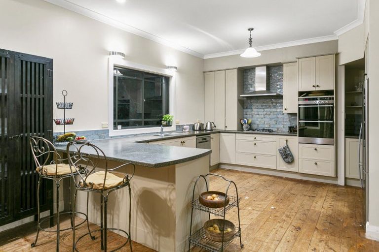 Photo of property in 386 Upper Harbour Drive, Greenhithe, Auckland, 0632