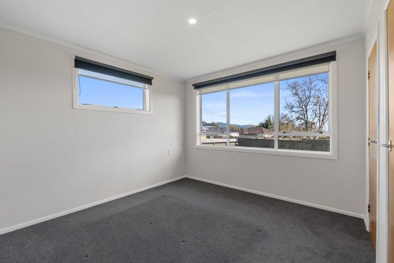 Photo of property in 14 Elliott Crescent, Owhata, Rotorua, 3010