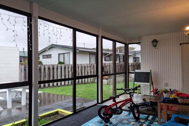 Photo of property in 72 Manu Crescent, Upper Vogeltown, New Plymouth, 4310