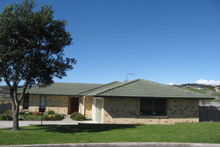 Photo of property in 22 Highcroft Place, Welcome Bay, Tauranga, 3112