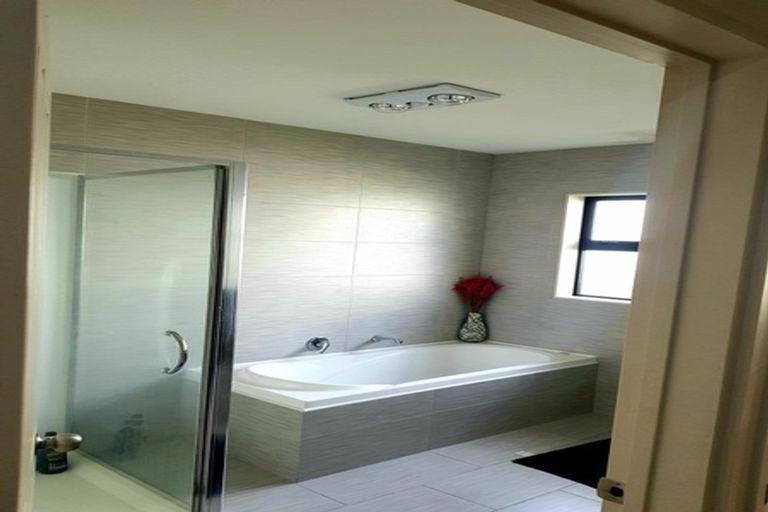 Photo of property in 70 Westgate Drive, Massey, Auckland, 0614