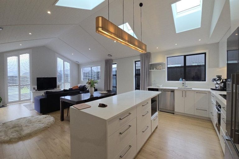 Photo of property in 20 Barn Road, Jacks Point, 9371