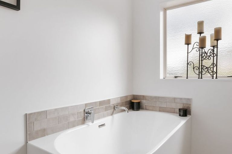 Photo of property in 5 Links View Drive, Omokoroa, 3114