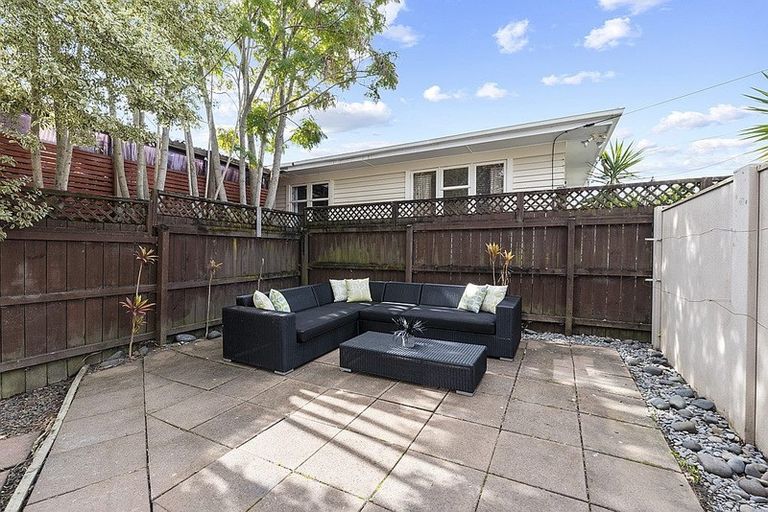 Photo of property in 2/33 Havelock Avenue, Forrest Hill, Auckland, 0620