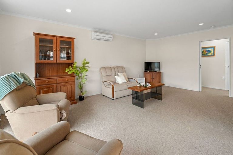Photo of property in Holdsworth Villas, 56/2 William Donald Drive, Solway, Masterton, 5810