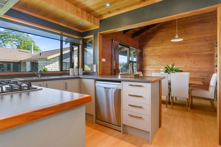 Photo of property in 84a Hall Street, Cambridge, 3434