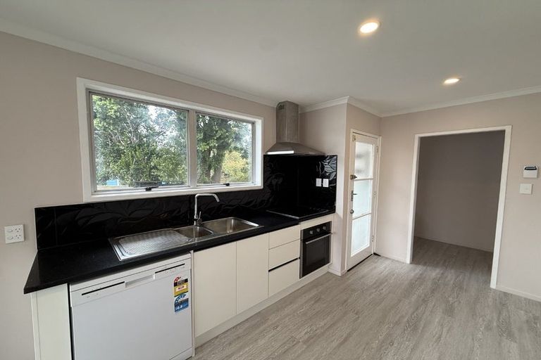 Photo of property in 20 Becker Drive, Weymouth, Auckland, 2103