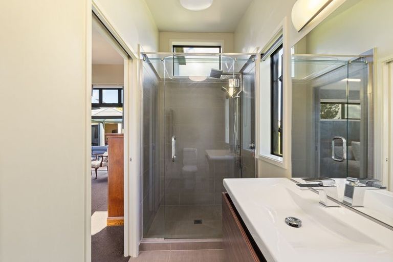 Photo of property in 5/454 Stoney Creek Road, Kelvin Grove, Palmerston North, 4470