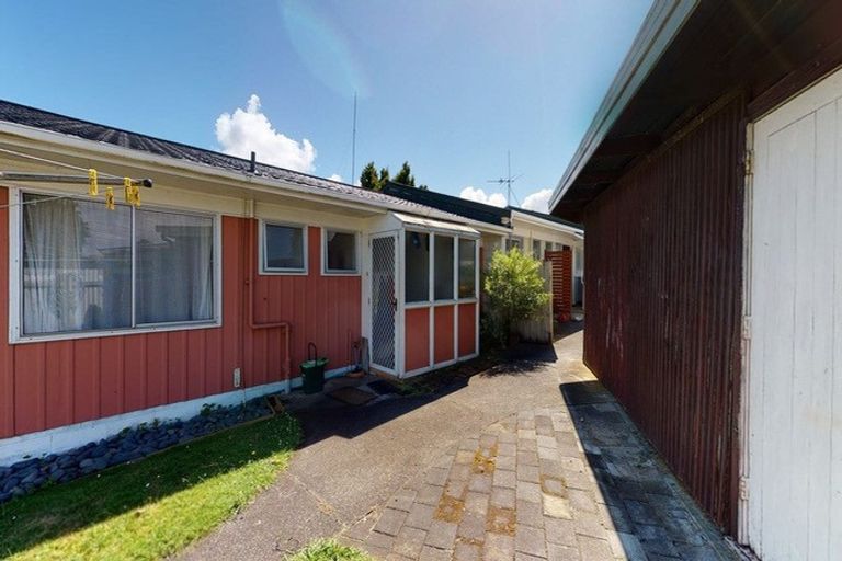 Photo of property in 3/82 Porchester Road, Papakura, 2110