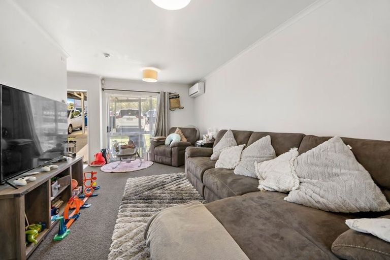 Photo of property in 12/94 Glengarry Road, Glen Eden, Auckland, 0602