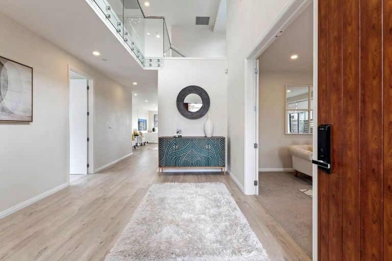 Photo of property in 7 Bounty Road, Long Bay, Auckland, 0630