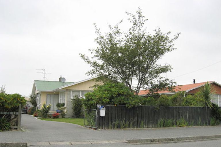 Photo of property in 19 Grove Street, Tinwald, Ashburton, 7700