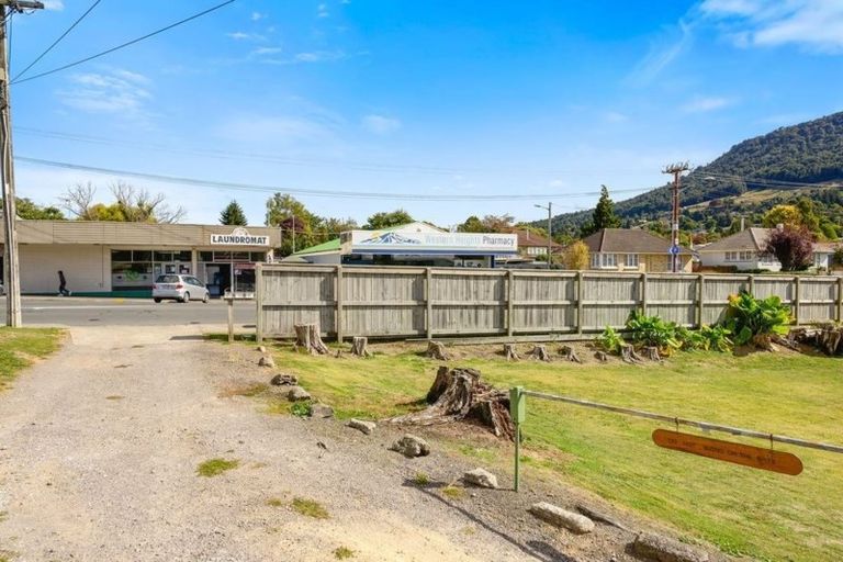 Photo of property in 5 Brookland Road, Western Heights, Rotorua, 3015