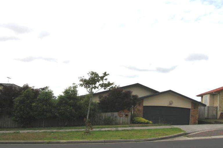 Photo of property in 65 Bluebird Crescent, Unsworth Heights, Auckland, 0632