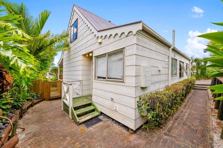 Photo of property in 85 Evelyn Road, Cockle Bay, Auckland, 2014