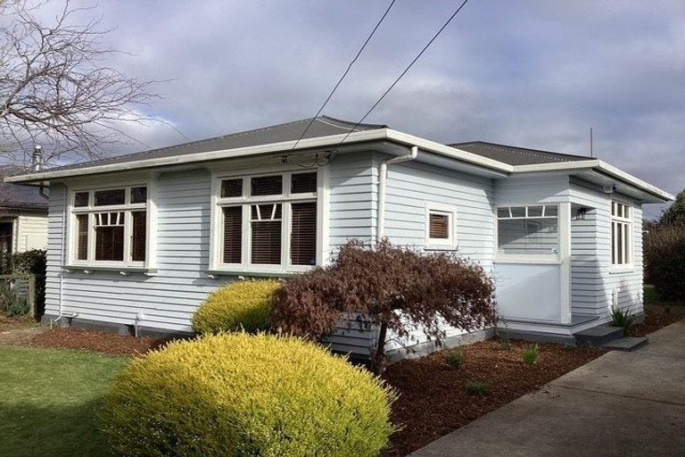 Photo of property in 11 Alpha Avenue, Strowan, Christchurch, 8052