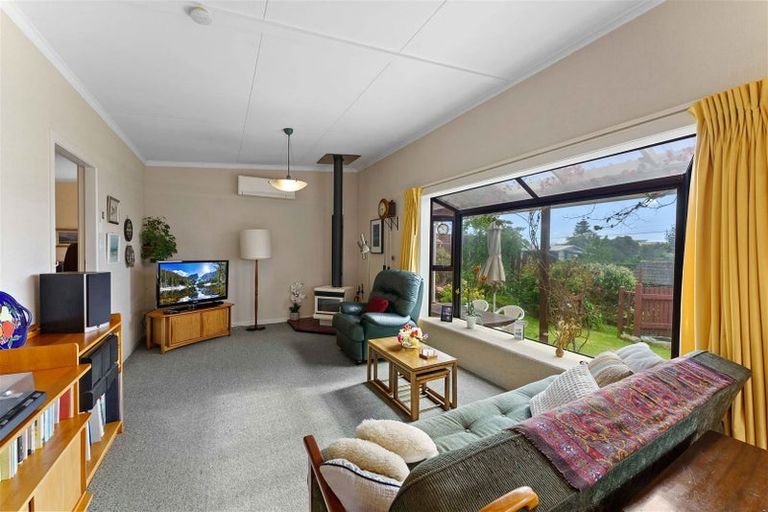 Photo of property in 6 William Street, Waikanae Beach, Waikanae, 5036