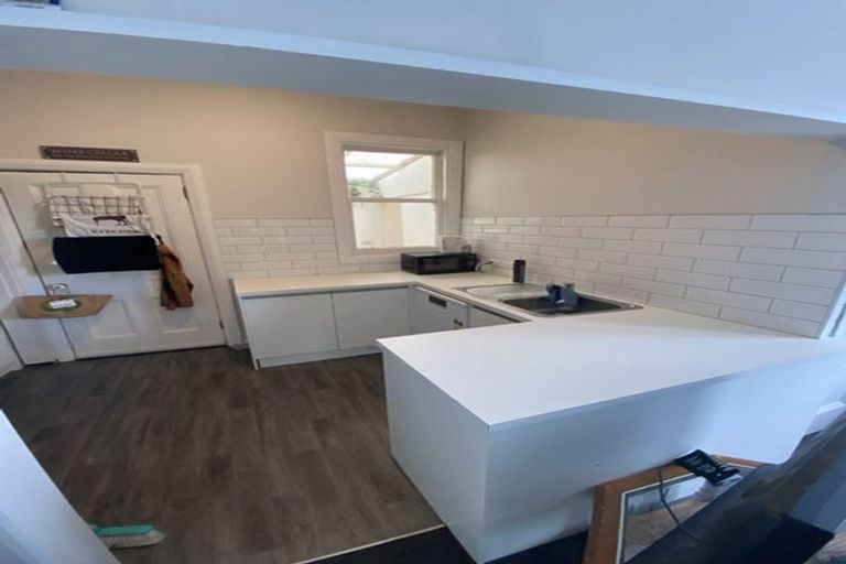 Photo of property in 37 Plunket Street, Kelburn, Wellington, 6012