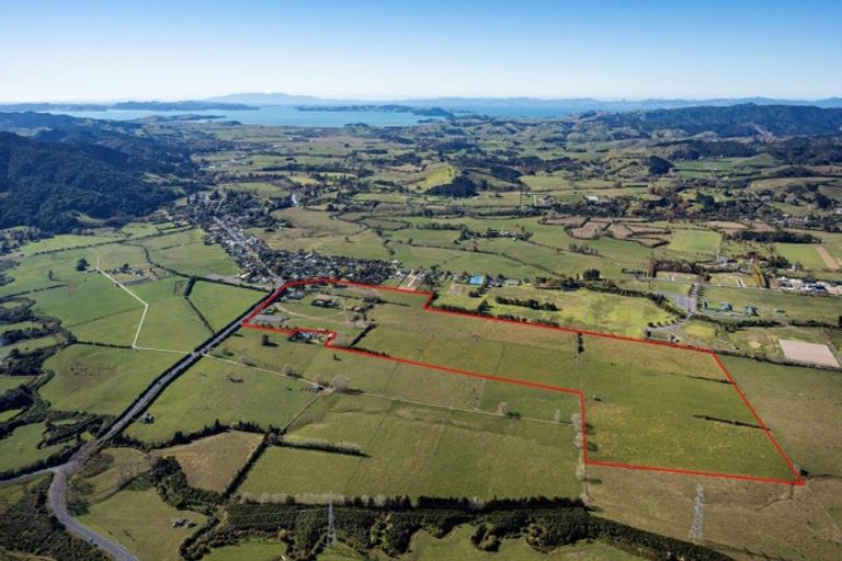 Photo of property in 62 Papakura-clevedon Road, Clevedon, Papakura, 2582