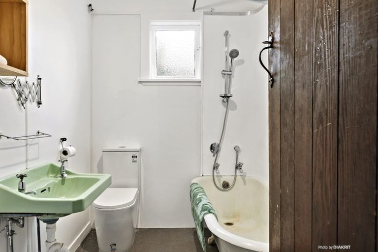 Photo of property in 56a Kainui Road, Hataitai, Wellington, 6021