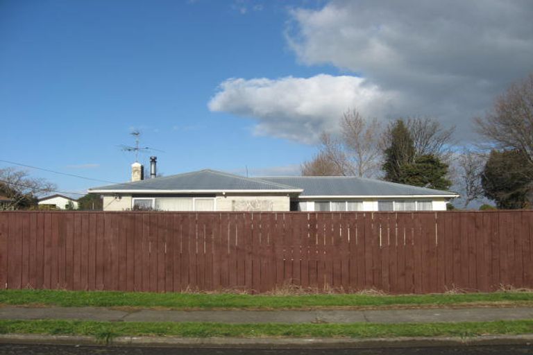 Photo of property in 63 Lincoln Road, Carterton, 5713