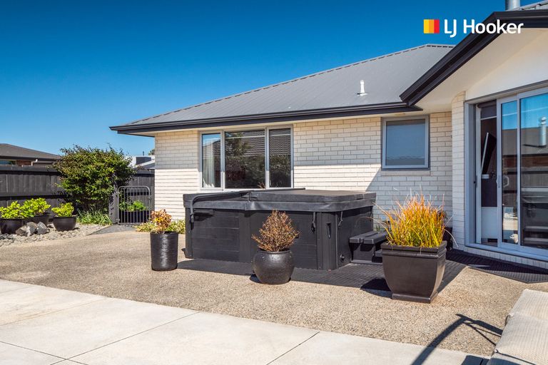 Photo of property in 20 William James Close, Mosgiel, 9024