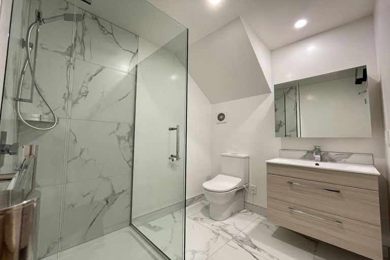 Photo of property in 2/261 Gloucester Street, Christchurch Central, Christchurch, 8011