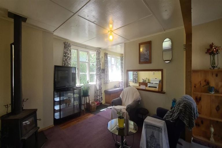 Photo of property in 22 Bibby Street, Waipawa, 4210