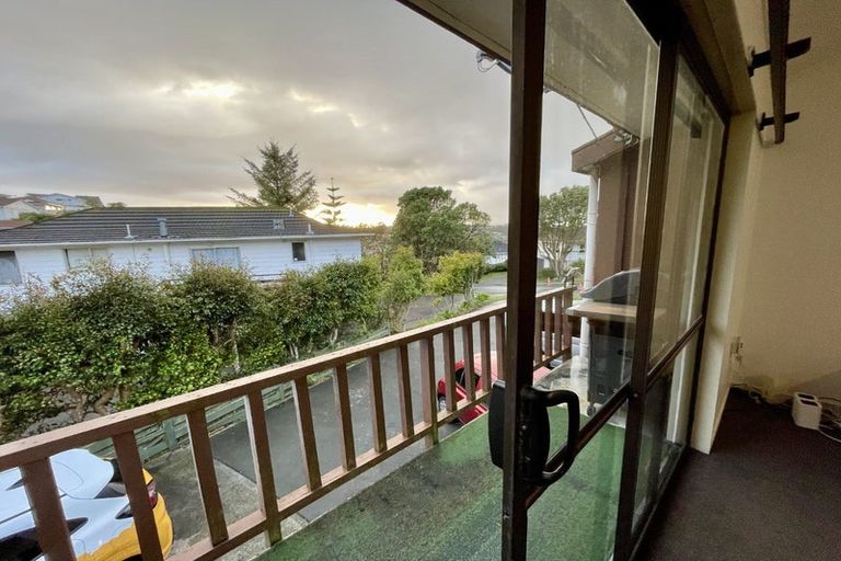 Photo of property in 2/60 Truscott Avenue, Johnsonville, Wellington, 6037
