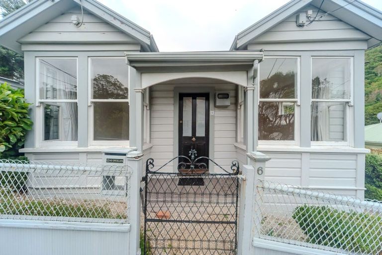 Photo of property in 6 Parliament Street, Thorndon, Wellington, 6011