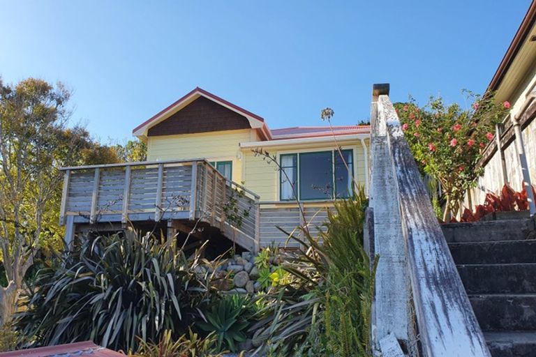 Photo of property in 32 Bonithon Avenue, Moturoa, New Plymouth, 4310