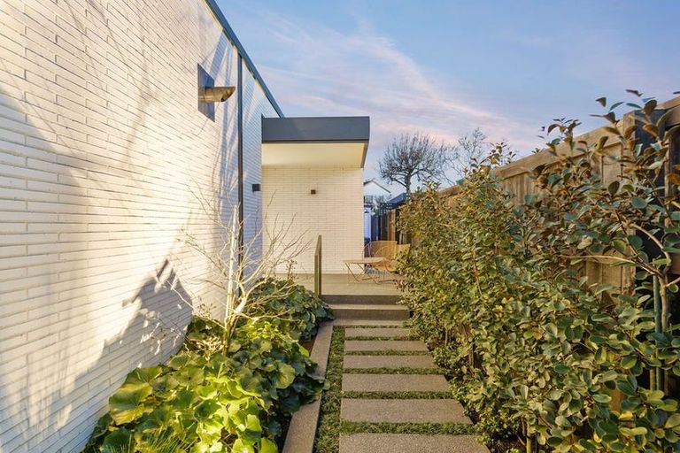 Photo of property in 27 Idris Road, Fendalton, Christchurch, 8052