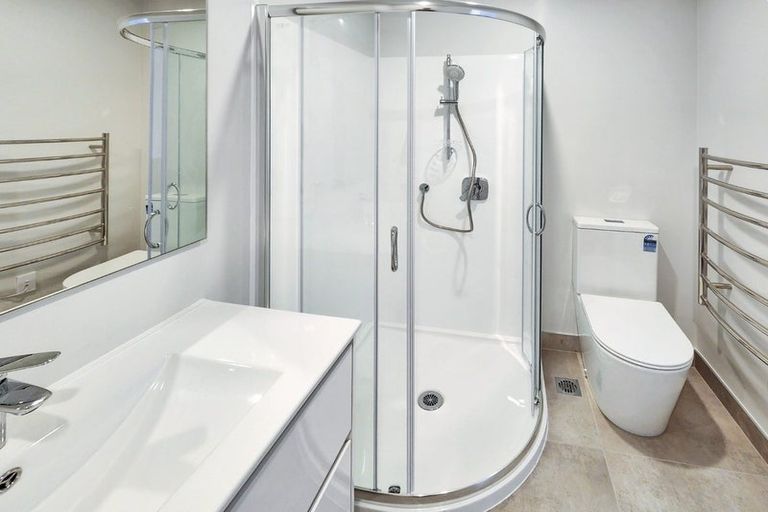 Photo of property in 6b Russell Street, Waterloo, Lower Hutt, 5011