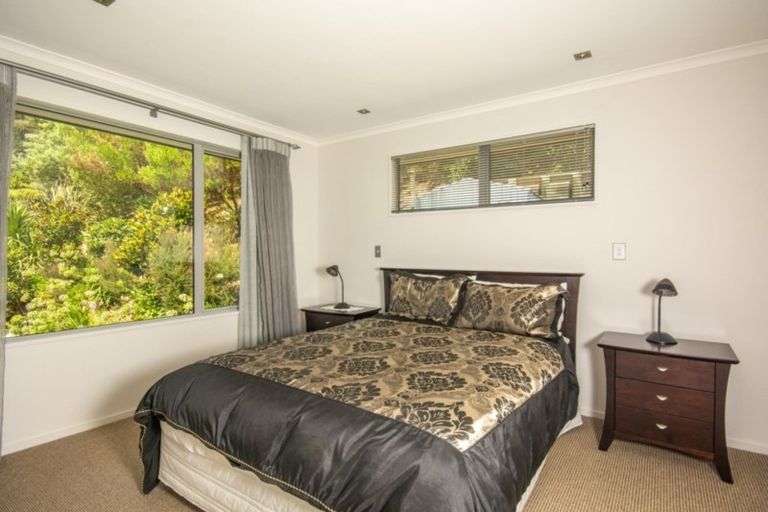 Photo of property in 26 Russell Street, Picton, 7220