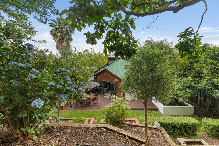 Photo of property in 43 Ranui Street, Dinsdale, Hamilton, 3204