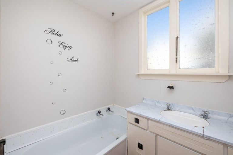 Photo of property in 38 Golf Links Road, Shirley, Christchurch, 8061