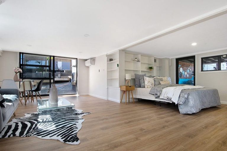 Photo of property in 1e Stottholm Road, Titirangi, Auckland, 0604