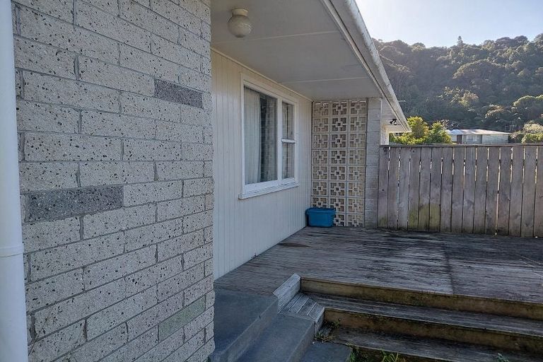 Photo of property in 2/15 Puriri Street, Wainuiomata, Lower Hutt, 5014