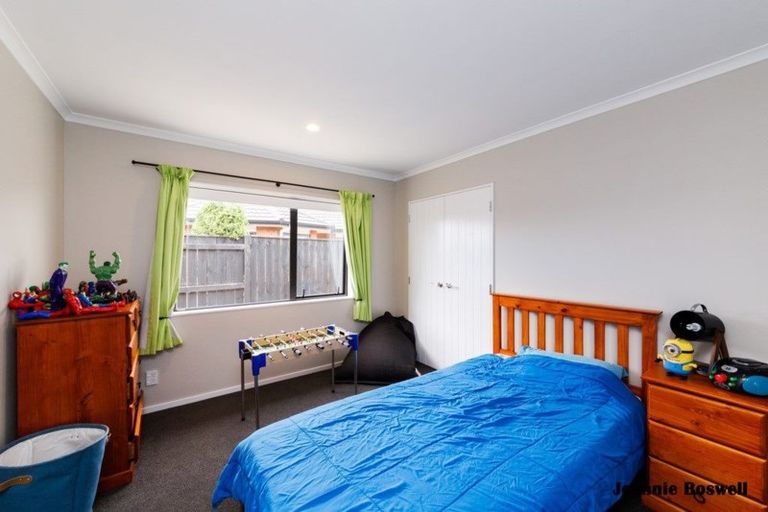 Photo of property in 40 Tennyson Avenue, Kelvin Grove, Palmerston North, 4414