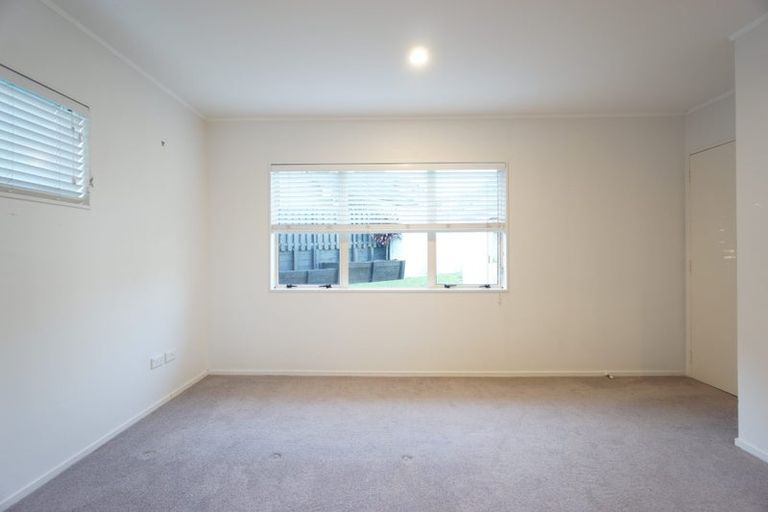 Photo of property in 2/46 La Trobe Street, Pakuranga Heights, Auckland, 2010