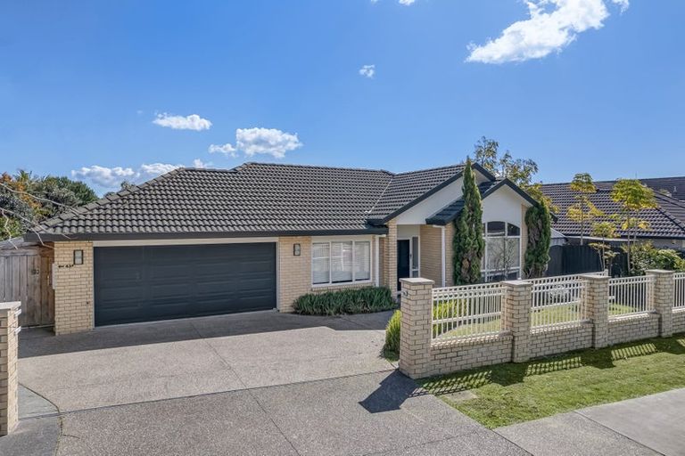 Photo of property in 43 Lansell Drive, East Tamaki Heights, Auckland, 2016