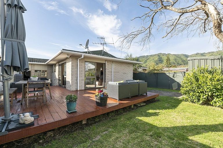 Photo of property in 19a Andrew Street, Waikanae, 5036