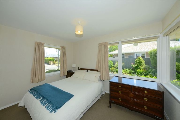 Photo of property in 6 Bevington Street, Avonhead, Christchurch, 8042